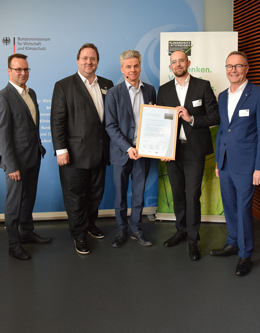pfeifer-und-langen-newsroom-initiative-klimaschutzunternehmen-mobile-2x.jpg