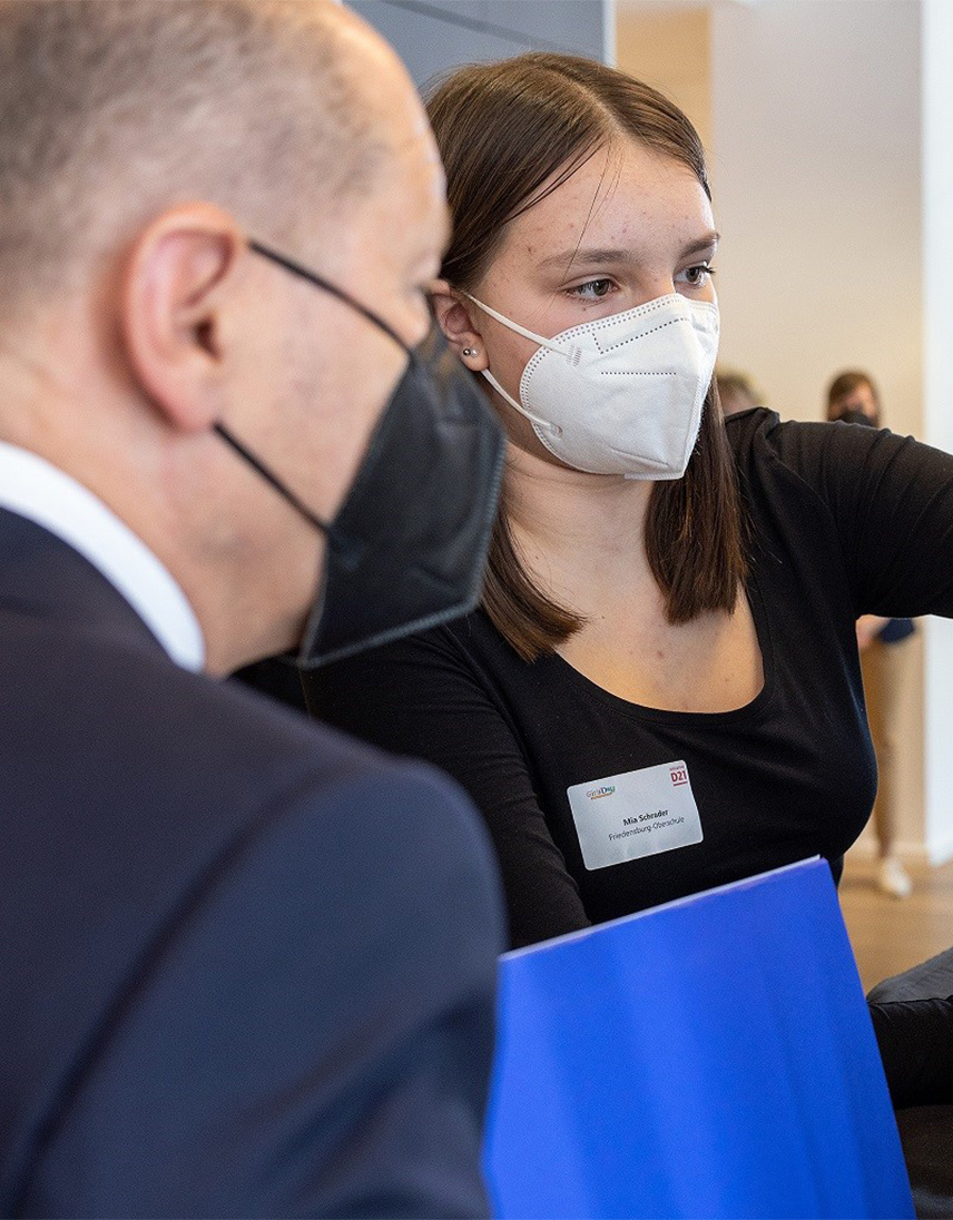 pfeifer-und-langen-newsroom-girlsday-2022-mobile-2x.jpg
