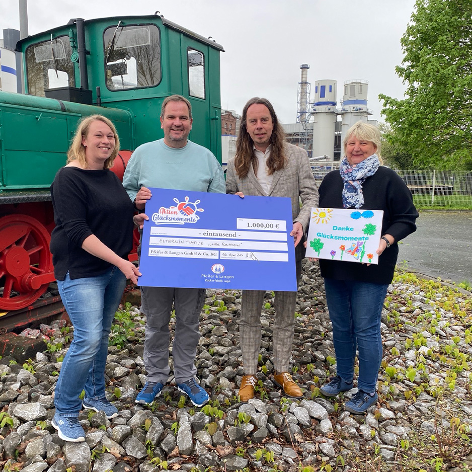 pfeifer-und-langen-gluecksmomente-gewinner-lage-elterninitiative-little-rainbow-2x-de
